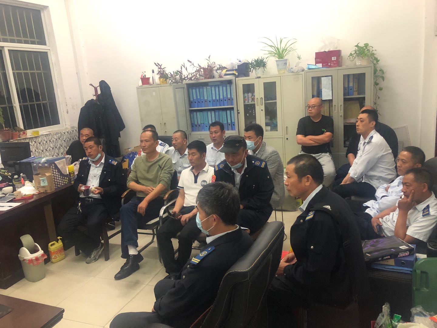 快速公交事業部西城分公司開展B12線專線學習