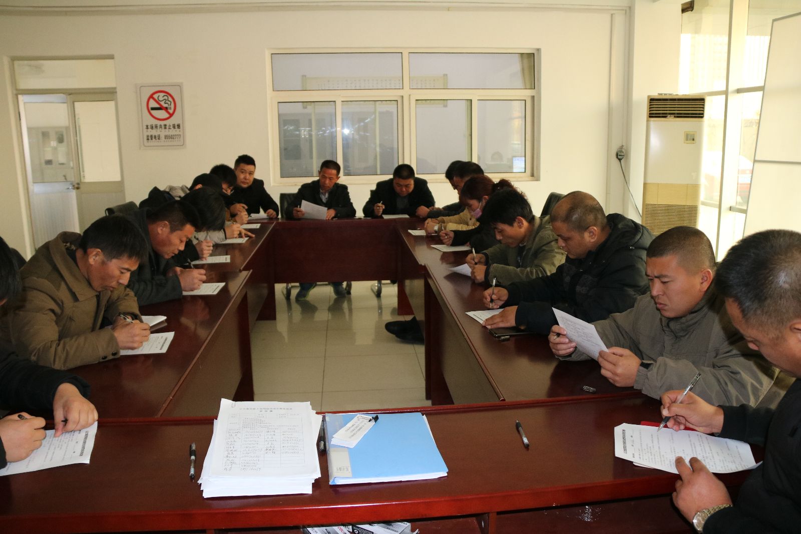 公交集團開展新聘駕駛員崗前安全培訓(xùn)