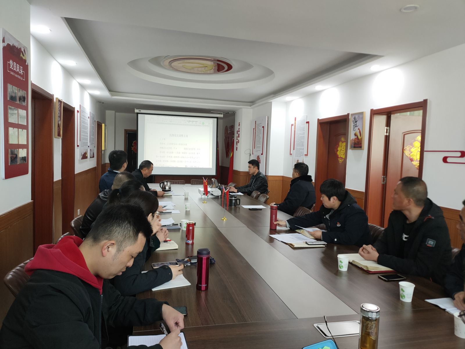 公交集團深入開展公交線網(wǎng)優(yōu)化調(diào)整調(diào)研工作